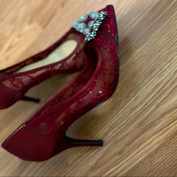 Wine Red J.Reneé Heels - Picture 3 of 3